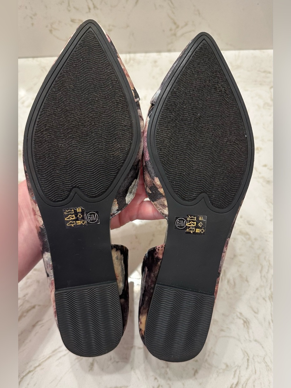 CL by Laundry Hiromi Black Floral Print Velvet D'Orsay Flats 6.5 - Picture 11 of 12